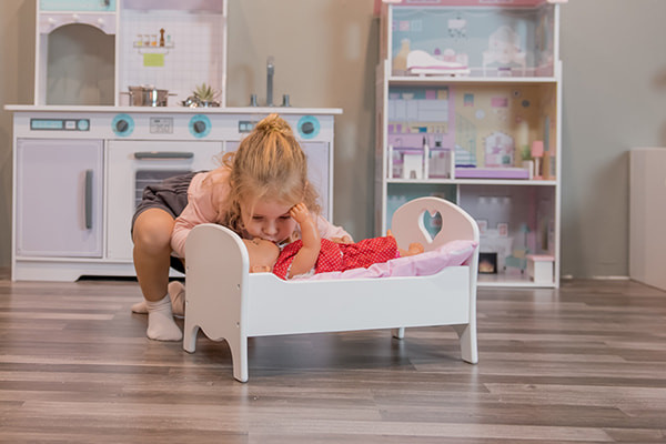 Aike is 3 jaar en 1.03 m lang (witte uitvoering).