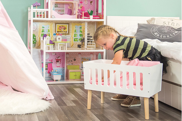 Roos is 2,5 jaar en 92 cm lang.