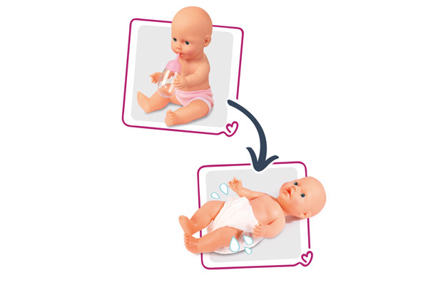 De pop kan drinken en plassen. 