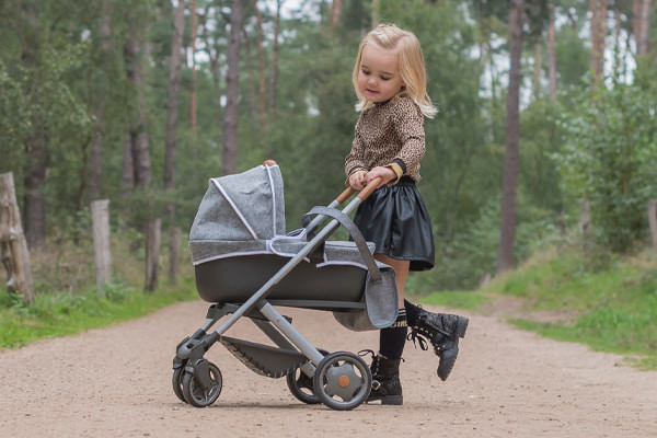 Isabel is 4 jaar en 105 cm lang.