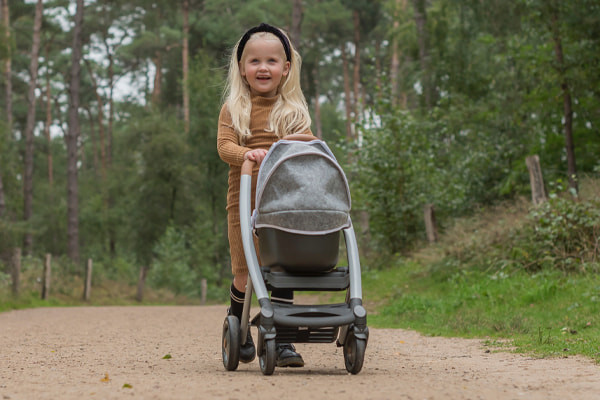 Eva is 4 jaar en 110 cm lang.