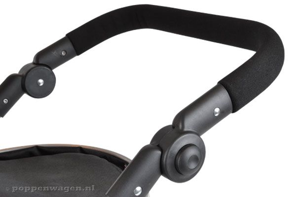 Verstelbare duwstang (48-81 cm).