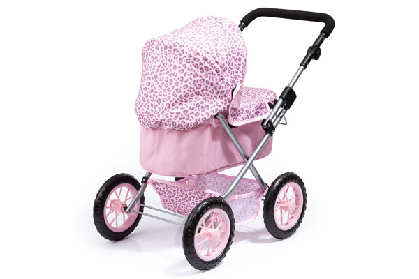 Met boodschappenmandje.