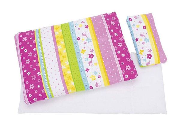 Deken met gekleurd bloemenmotief van Goki.