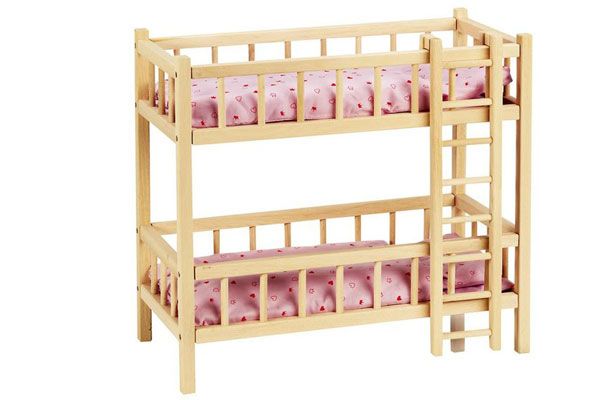 Poppenstapelbed met ladder van Goki.