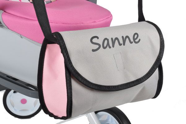 Optioneel verkrijgbaar: Luiertas met eigen naam.