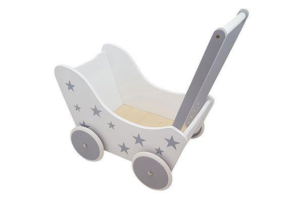 Poppenwagen wit zilver sterretjes.